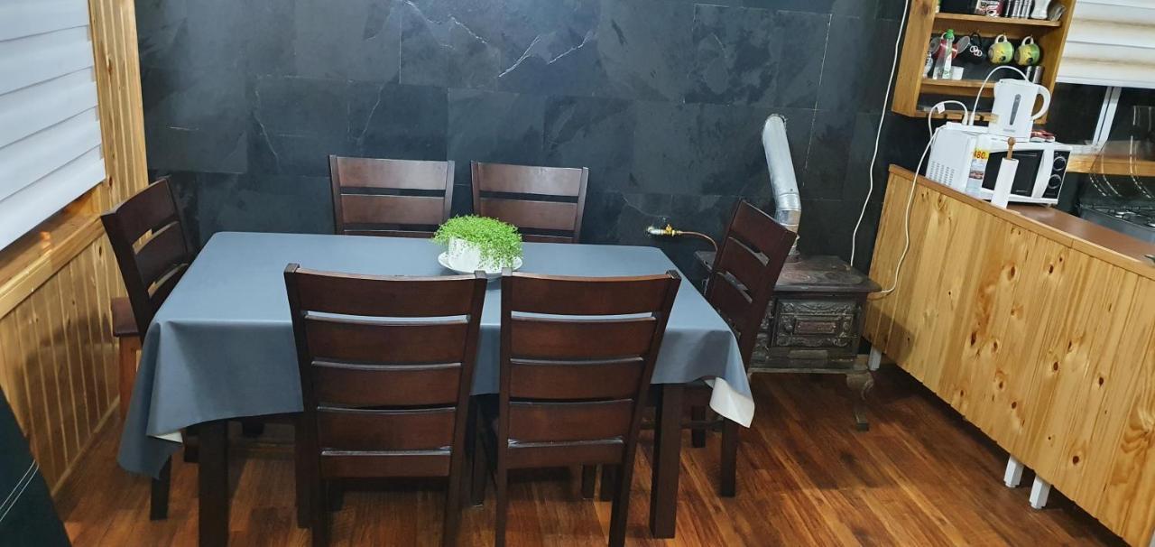 푸에르토나탈레스 Ronnie'S House 빌라 외부 사진